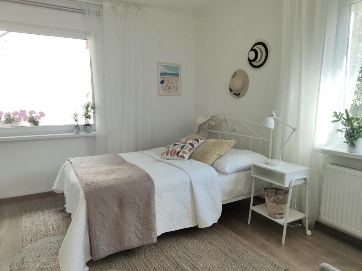 Apartament W Sasiedztwie Lasu 1800M Od Morza Sopot Exteriör bild